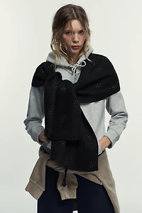 ÉCHARPE AVEC LAINE ET STRASS