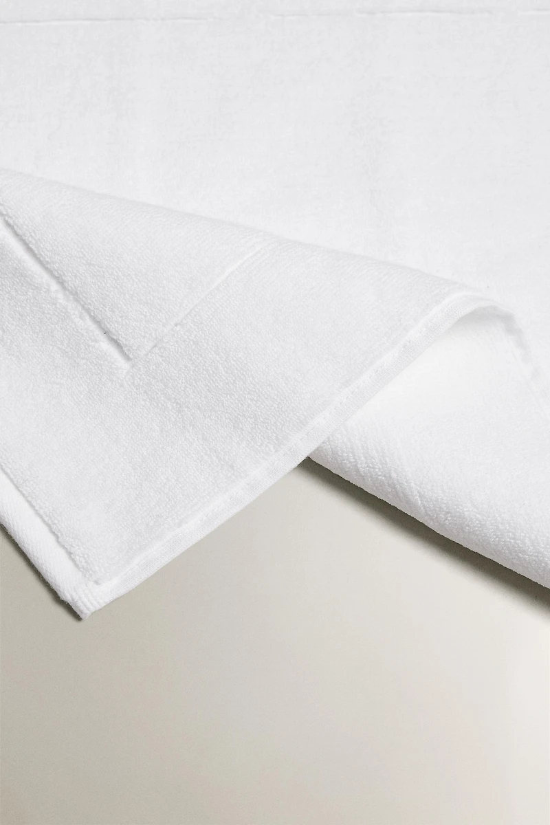 EXTRA-SOFT BATH MAT