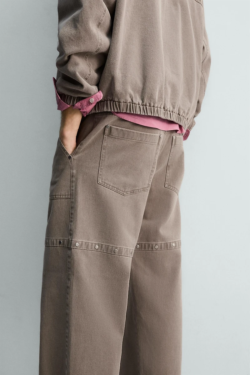PANTALON DÉCONTRACTÉ À CLOUS