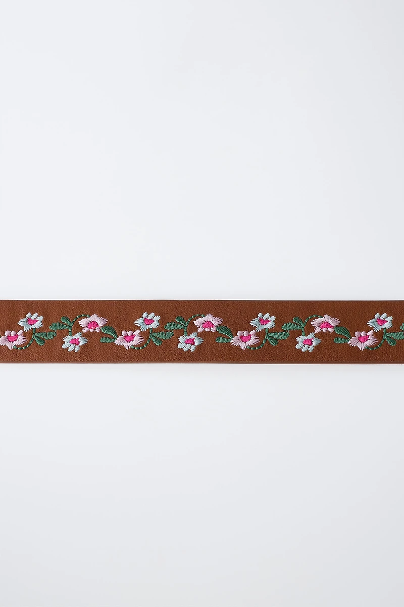 EMBROIDERED FLOWER BELT