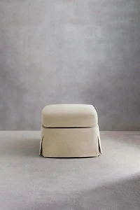 FOOTSTOOL 01