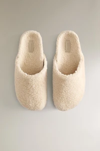 FAUX SHEARLING CLOGS