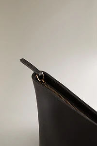 LEATHER MAKEUP BAG