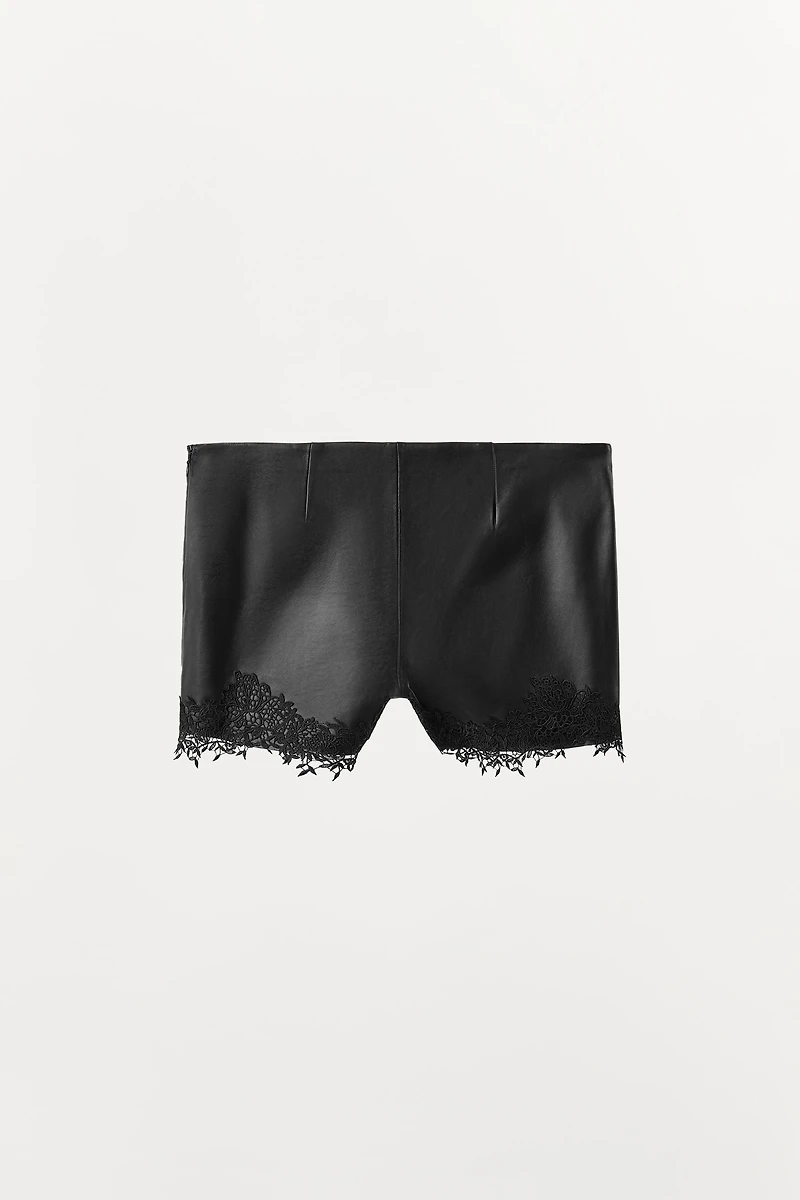 LACE LEATHER SHORTS