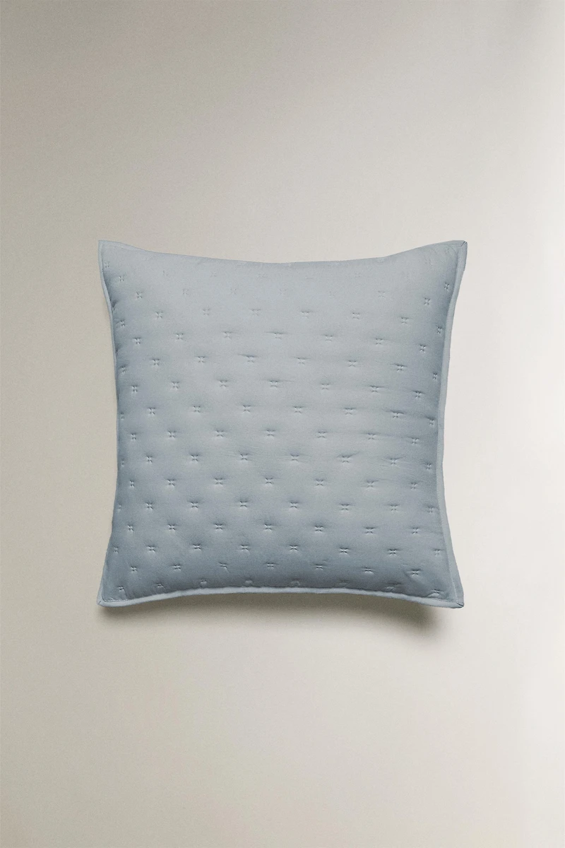QUILT CUSHION COVER WITH QUILTED DOTS