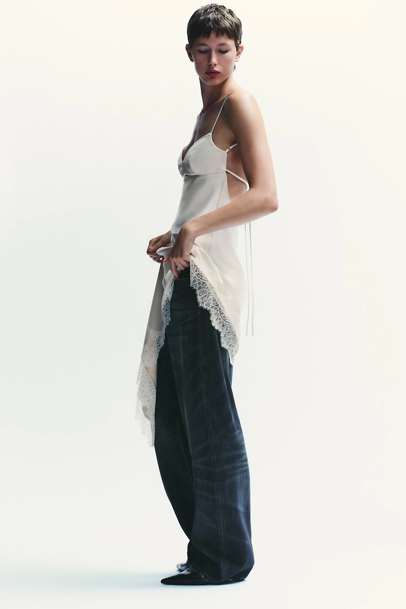 SATIN EFFECT LACE DRESS