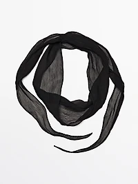 Tie scarf