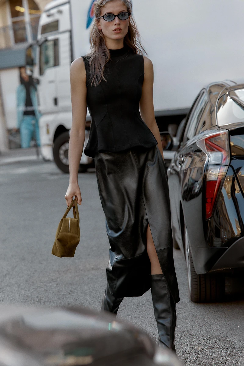SOFT PEPLUM TOP