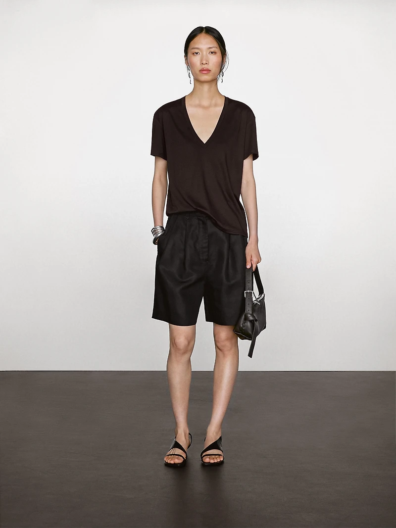 Flowing V-neck T-shirt