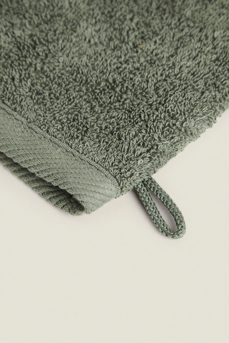 COTTON TERRYCLOTH BATH MITT