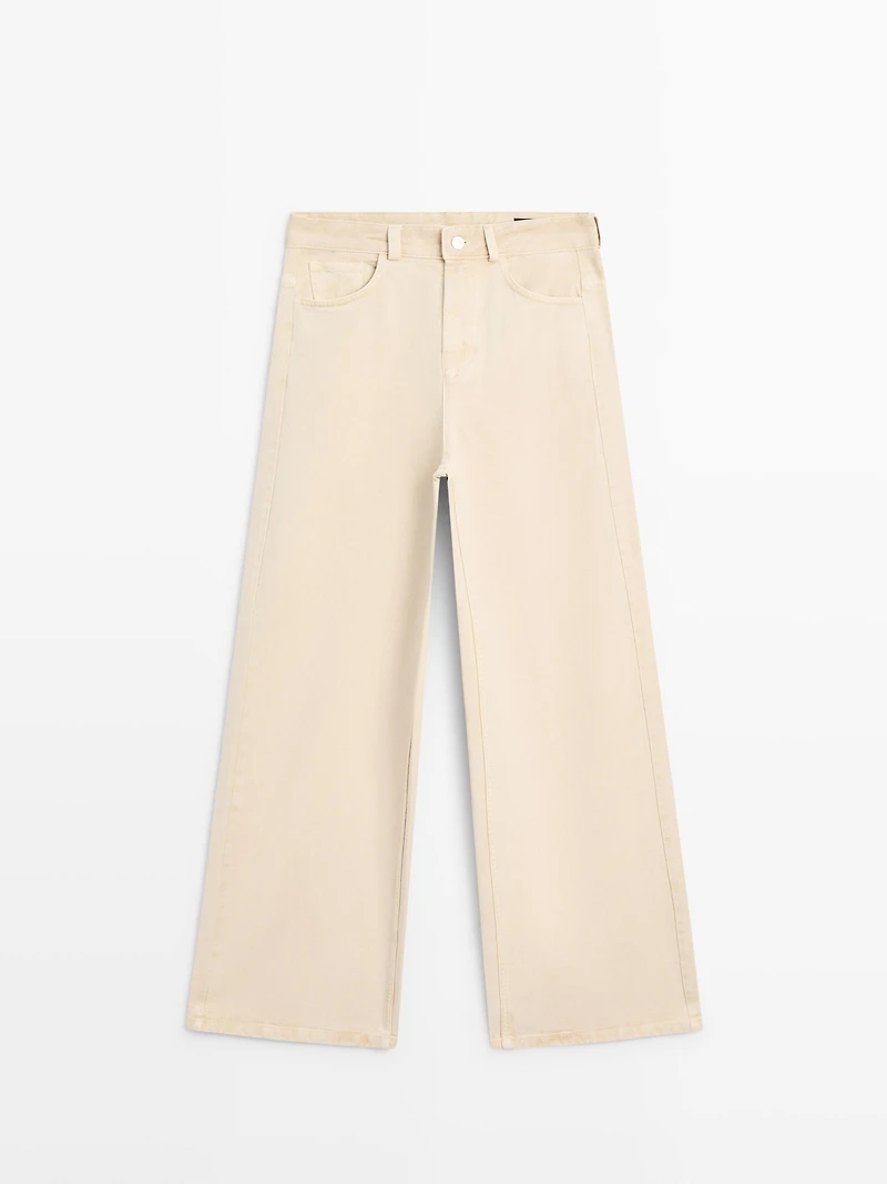 Low-rise wide-leg jeans