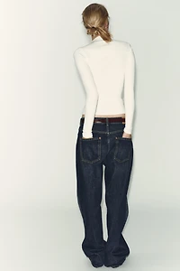 T-SHIRT CÔTELÉ À MANCHES LONGUES