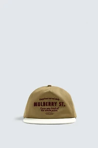 CASQUETTE VISIÈRE PLATE BRODÉE