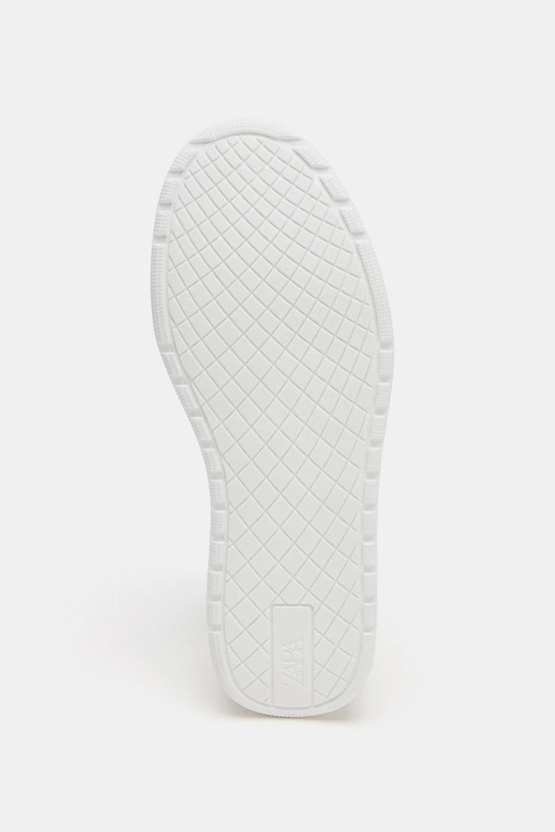 PLATFORM SHOES WITH LUG SOLE