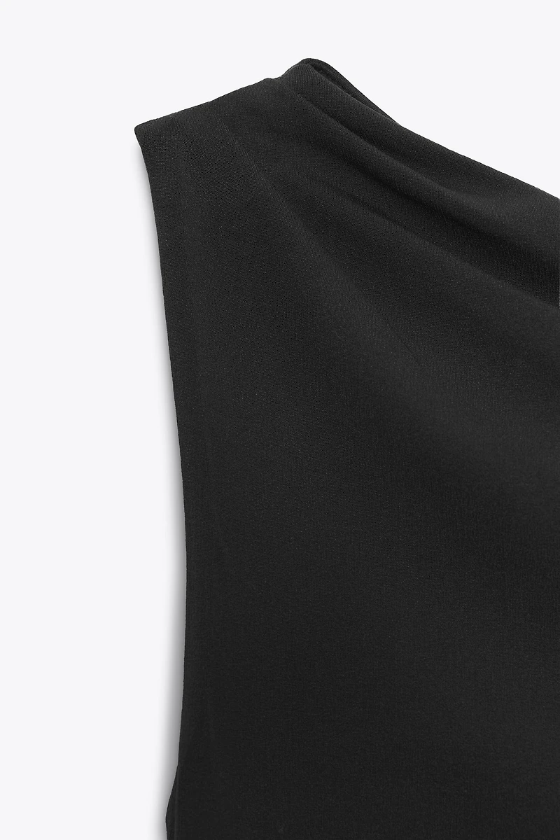 ASYMMETRIC TEXTURED TOP