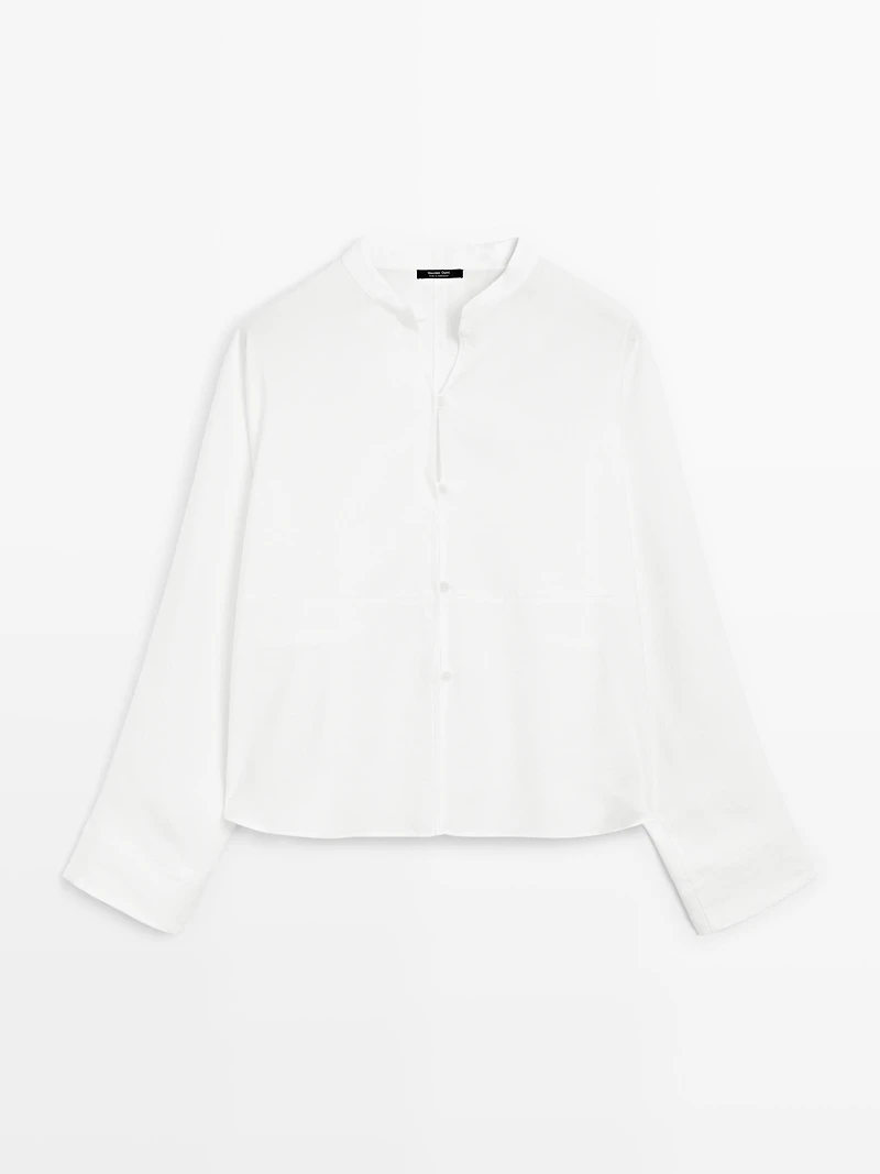 Stand collar shirt with front seam