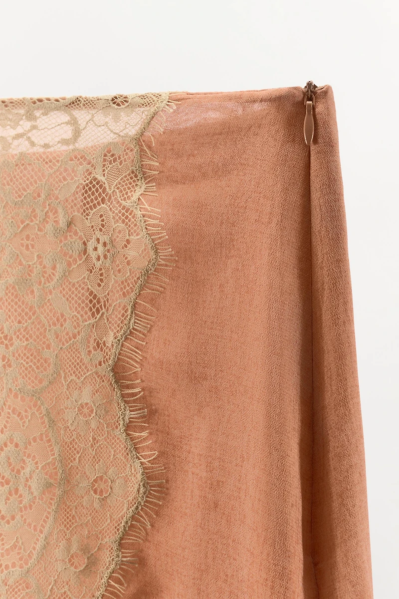 CONTRAST LACE GEORGETTE SKIRT