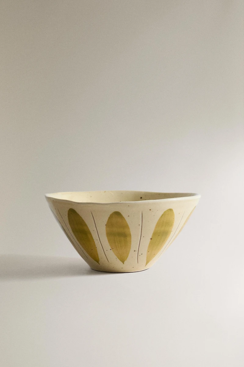 EARTHENWARE BOWL WITH OVALS