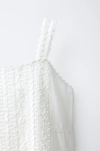 ROBE BRODERIES ROMANTIQUE