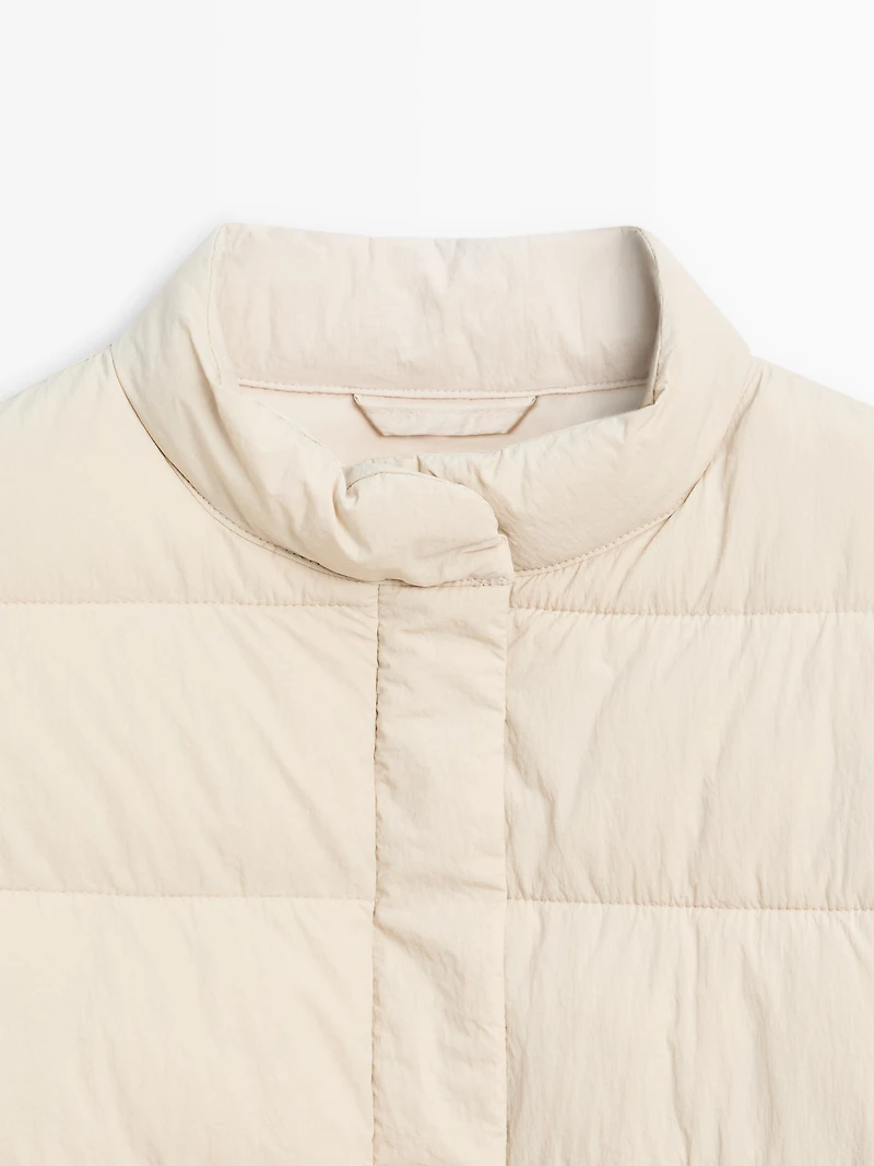 Puffer jacket with stand collar