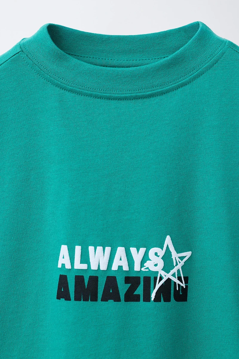 T-SHIRT IMPRIMÉ EN RELIEF