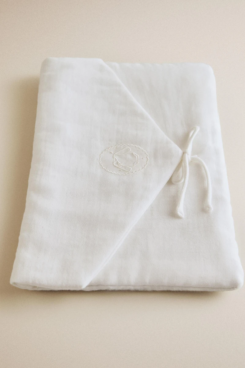 EMBROIDERED KIDS’ CLOTHING BAG