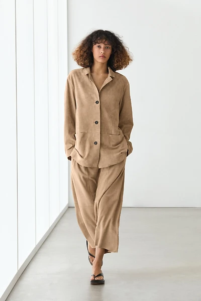 100% suede leather blazer with pocket details