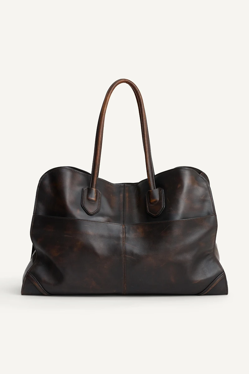 LIMITED EDITION LEATHER SHOULDER BAG