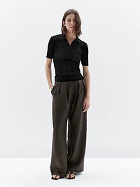 100% cotton polo shirt with ribbed detail