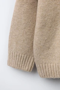 EMBROIDERED SOFT-TOUCH KNIT POLO SHIRT