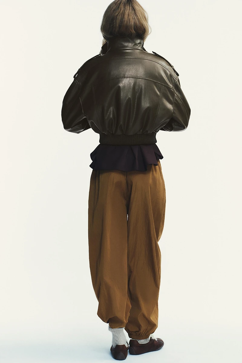 PANTALON EN NYLON BOUFFANT AVEC POIGNETS ÉLASTIQUES