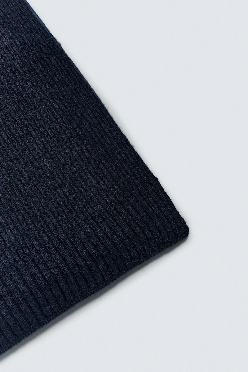 ÉCHARPE EN MAILLE 100 % LAINE
