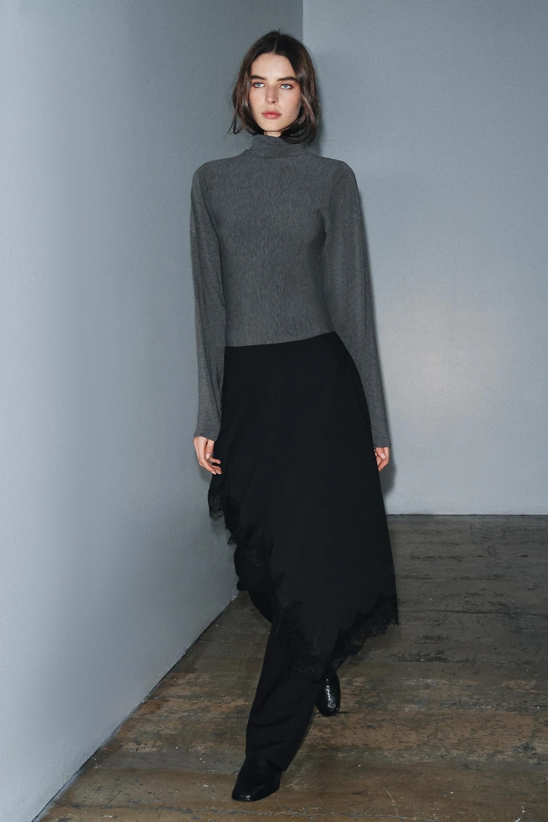 ASYMMETRIC LACE SKIRT ZW COLLECTION