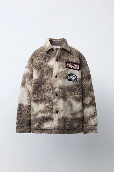TIE-DYE FAUX SHEARLING PATCH OVERSHIRT