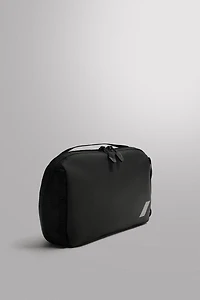 SPORTS TOILETRY BAG