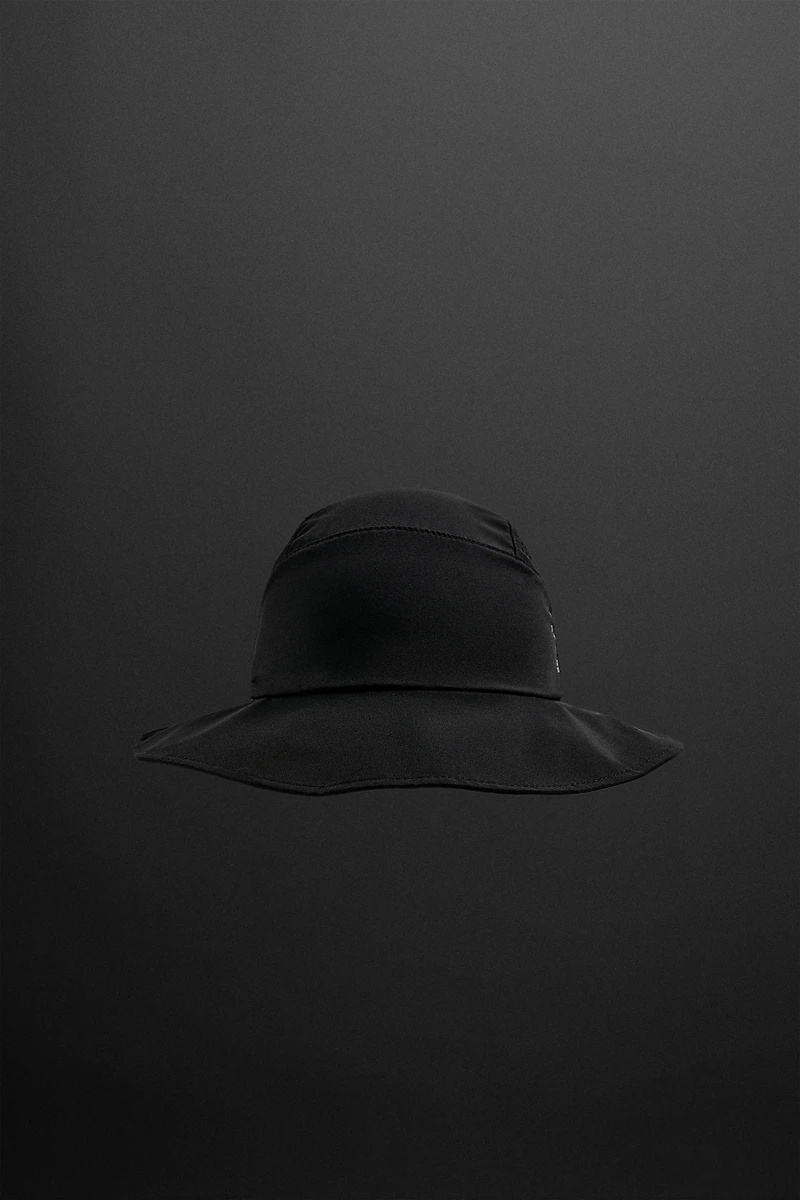 TECHNICAL BUCKET HAT