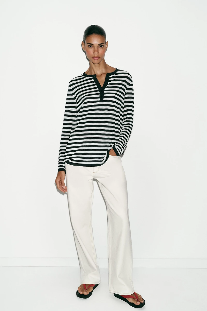 STRIPED BUTTON SWEATER