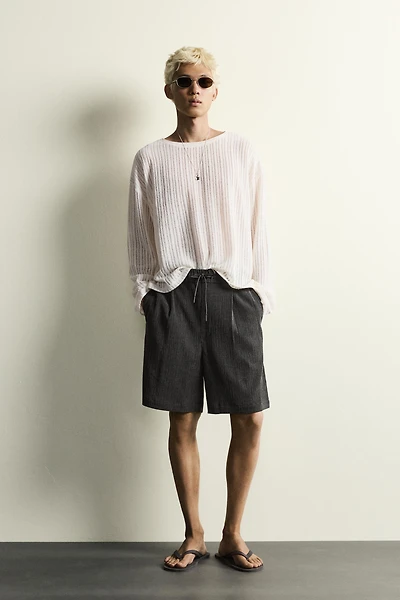 TEXTURED RELAXED FIT SHORTS