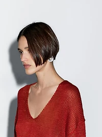 Linen V-neck knit sweater