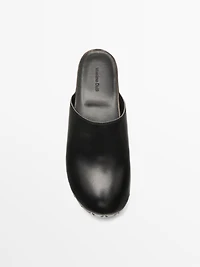 High-heel clogs