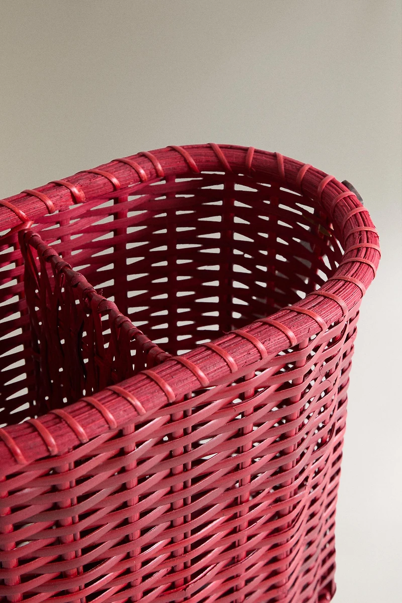 RATTAN BOTTLE STAND BASKET