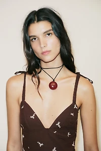 TOP BRODÉ PÉPLUM