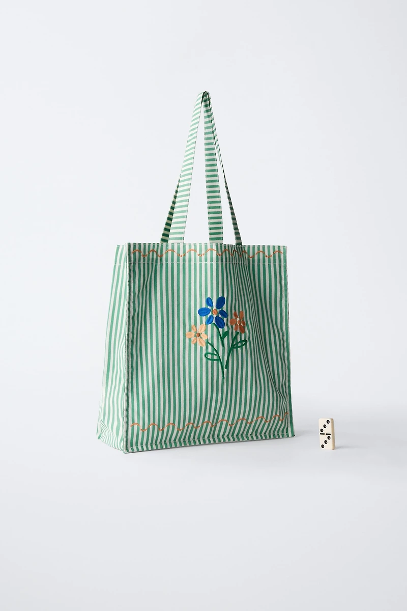 EMBROIDERED FLORAL TOTE BAG