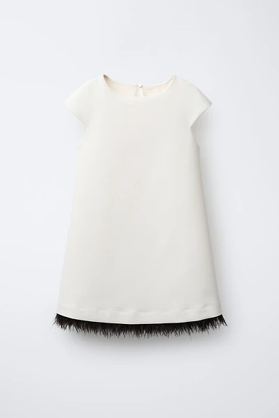 DETACHABLE FEATHER DRESS