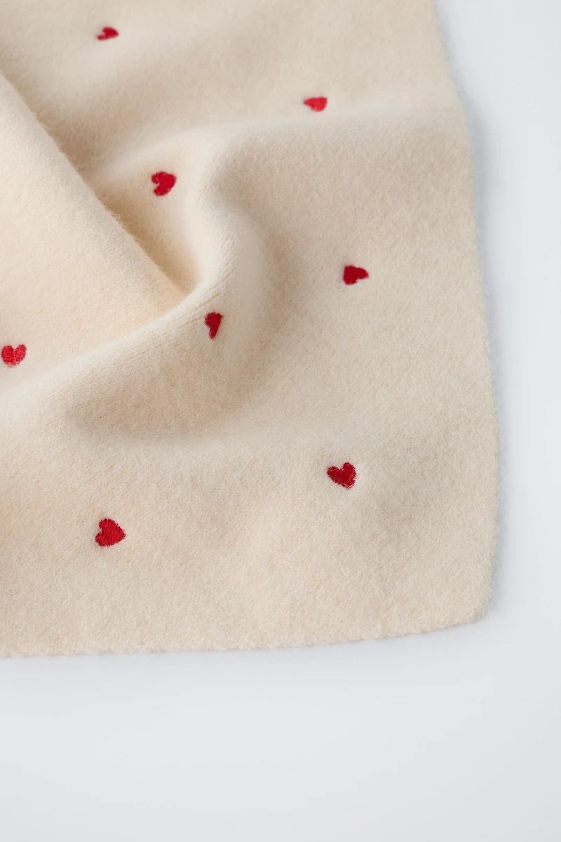 EMBROIDERED HEART KNIT SCARF