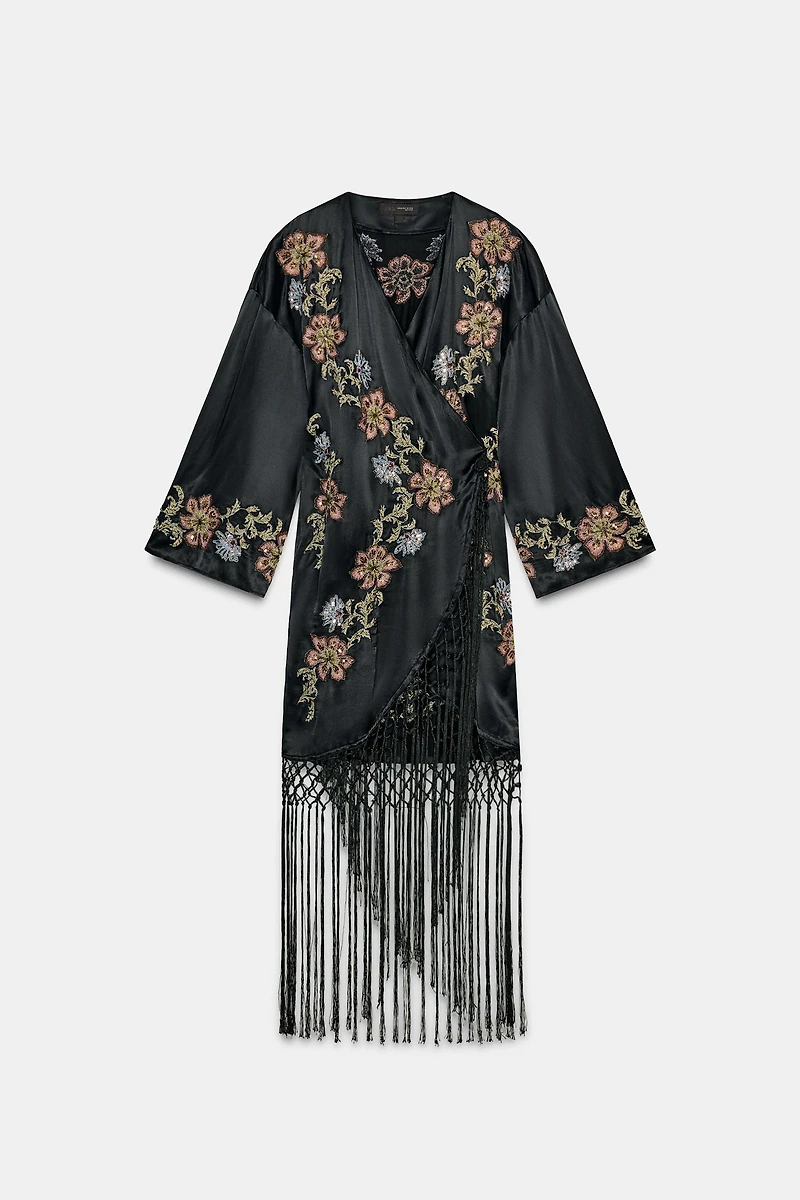 EMBROIDERED FLORAL FRINGED KIMONO