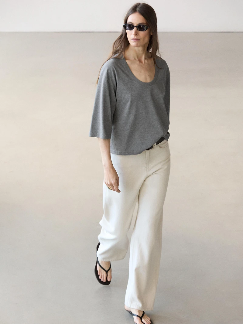 100% cotton scoop neck T-shirt