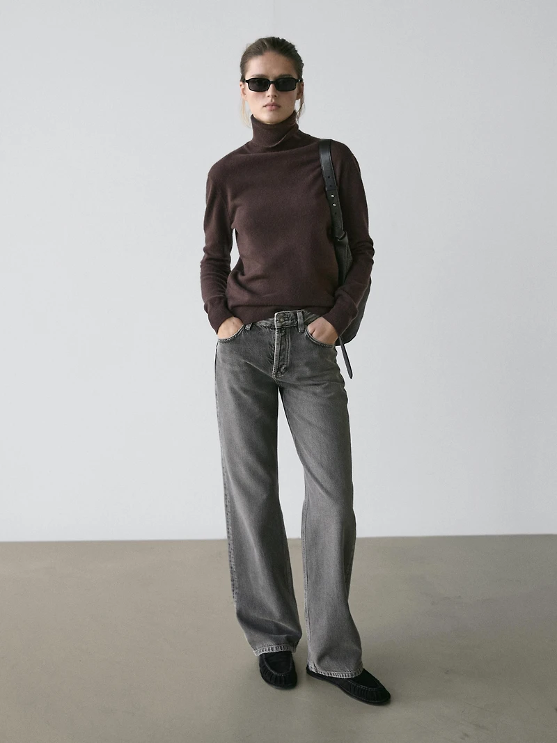 Mid-rise wide-leg jeans