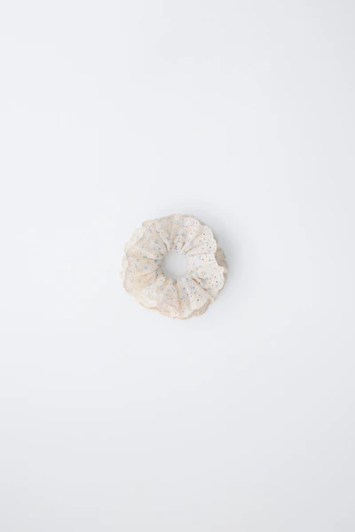 FLORAL CUT-OUT HAIR TIE