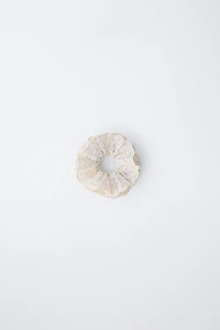 FLORAL CUT-OUT HAIR TIE